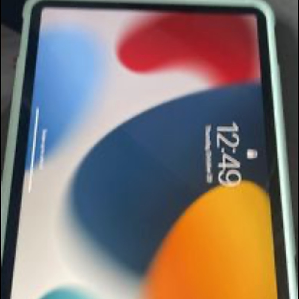 iPad Pro 11inch screen 128 GB